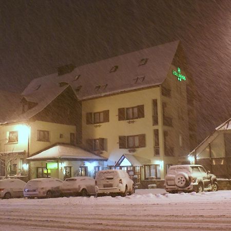 Hotel Edelweiss Arties Bagian luar foto