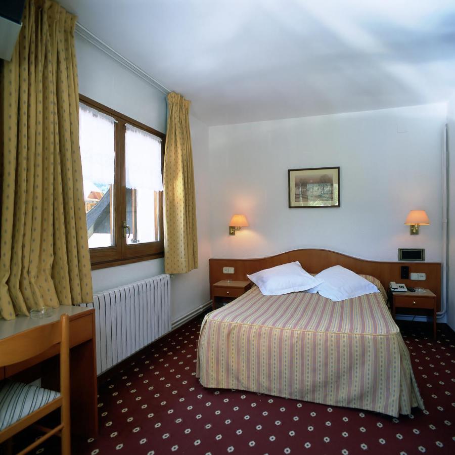 Hotel Edelweiss Arties Bagian luar foto