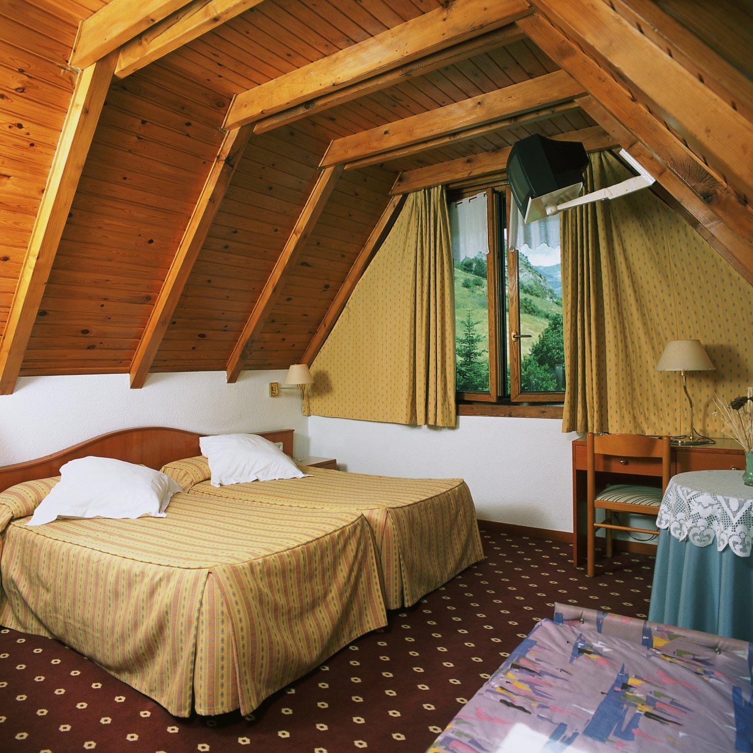 Hotel Edelweiss Arties Bagian luar foto