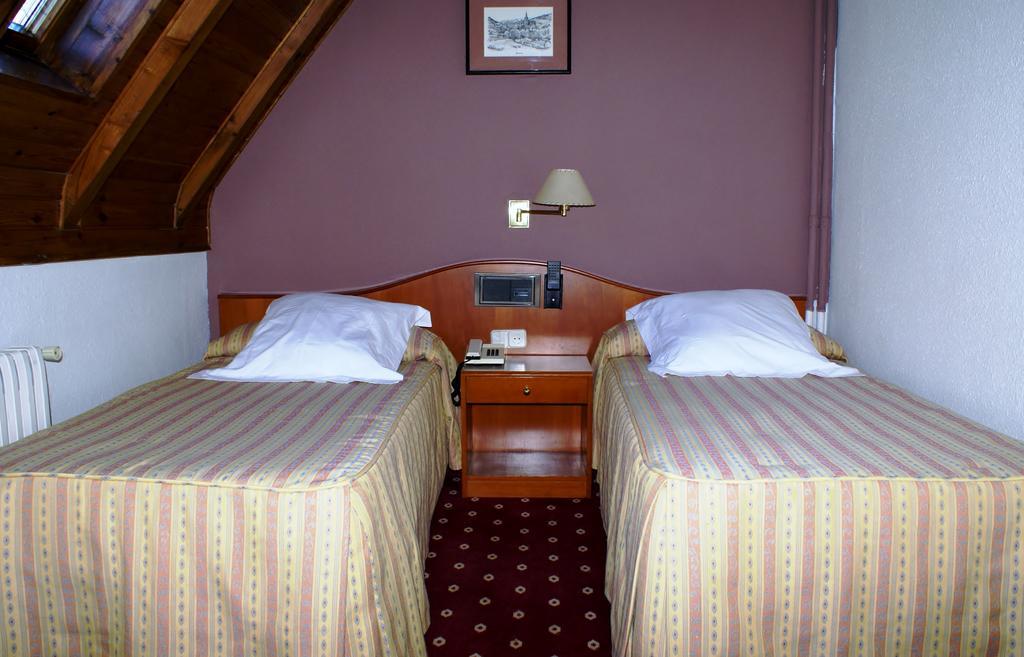 Hotel Edelweiss Arties Bagian luar foto
